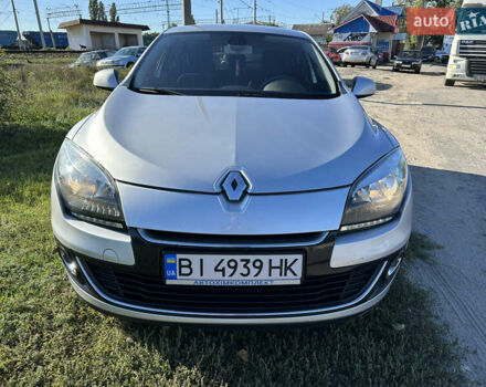 Рено Меган 2013 в Кременчуге на Automoto.ua Серый Рено Меган, объемом двигателя 1.2 л и пробегом 260 тыс. км за 6100 $, фото 3 на Automoto.ua