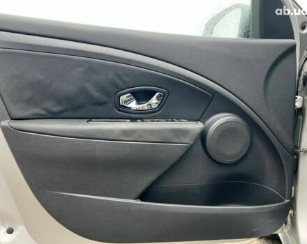 Серый Рено Меган, объемом двигателя 1.5 л и пробегом 228 тыс. км за 7690 $, фото 14 на Automoto.ua