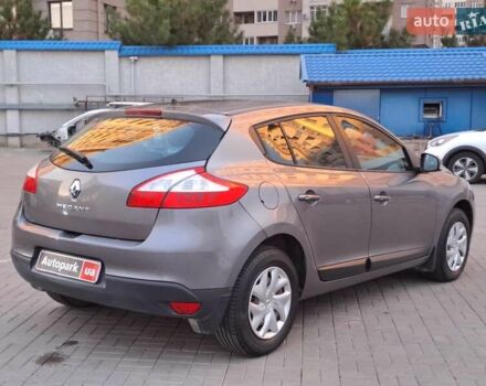 Рено Меган 2013 в Одессе на Automoto.ua Серый Рено Меган, объемом двигателя 1.6 л и пробегом 52 тыс. км за 8990 $, фото 6 на Automoto.ua