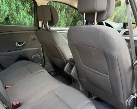 Рено Меган 2013 в Самборе на Automoto.ua Серый Рено Меган, объемом двигателя 1.46 л и пробегом 267 тыс. км за 7950 $, фото 29 на Automoto.ua