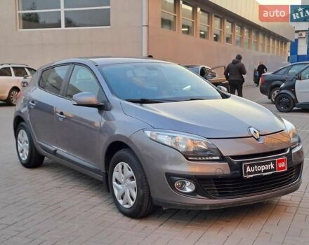 Рено Меган 2013 в Одессе на Automoto.ua Серый Рено Меган, объемом двигателя 1.6 л и пробегом 52 тыс. км за 8990 $, фото 2 на Automoto.ua