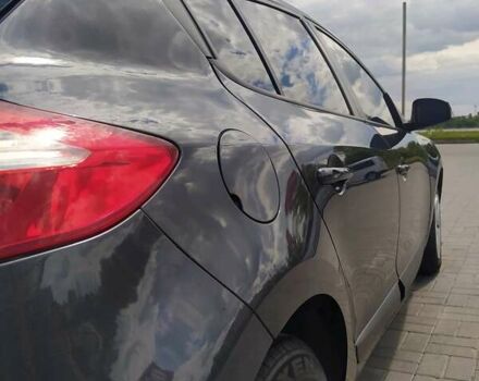 Серый Рено Меган, объемом двигателя 1.5 л и пробегом 226 тыс. км за 8300 $, фото 39 на Automoto.ua