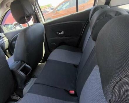 Сірий Рено Меган, об'ємом двигуна 1.5 л та пробігом 245 тис. км за 7500 $, фото 4 на Automoto.ua