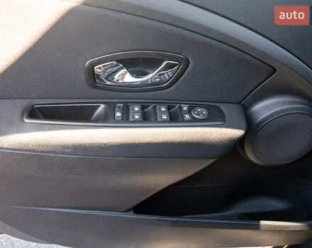 Серый Рено Меган, объемом двигателя 1.46 л и пробегом 113 тыс. км за 8500 $, фото 20 на Automoto.ua