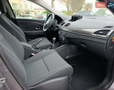 Серый Рено Меган, объемом двигателя 1.5 л и пробегом 207 тыс. км за 7700 $, фото 23 на Automoto.ua