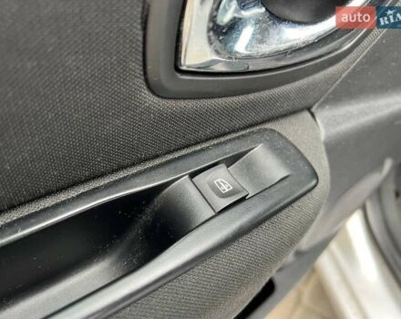 Серый Рено Меган, объемом двигателя 1.5 л и пробегом 228 тыс. км за 7690 $, фото 35 на Automoto.ua