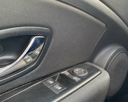 Сірий Рено Меган, об'ємом двигуна 1.2 л та пробігом 165 тис. км за 7200 $, фото 4 на Automoto.ua