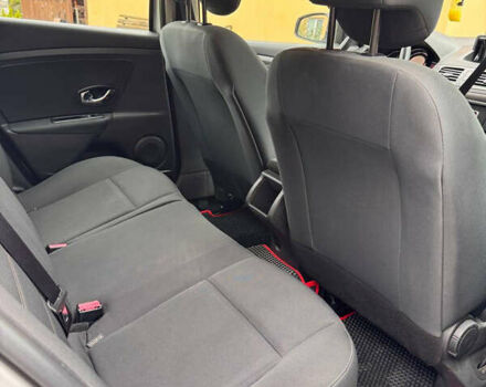 Серый Рено Меган, объемом двигателя 1.5 л и пробегом 246 тыс. км за 8500 $, фото 9 на Automoto.ua