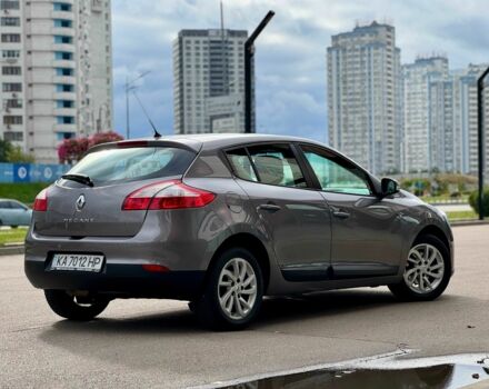 Рено Меган 2014 в Киеве на Automoto.ua Серый Рено Меган, объемом двигателя 1.5 л и пробегом 259 тыс. км за 7450 $, фото 3 на Automoto.ua
