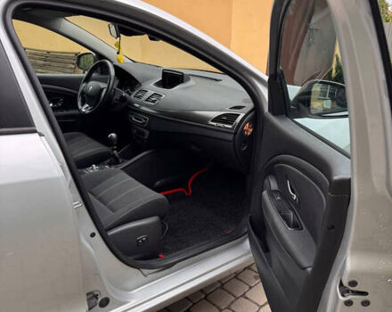 Серый Рено Меган, объемом двигателя 1.5 л и пробегом 246 тыс. км за 8500 $, фото 7 на Automoto.ua