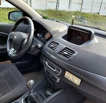 Серый Рено Меган, объемом двигателя 1.5 л и пробегом 126 тыс. км за 8700 $, фото 12 на Automoto.ua