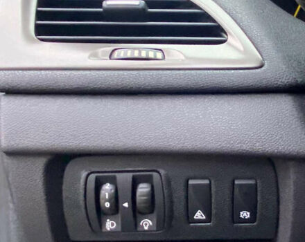 Серый Рено Меган, объемом двигателя 1.5 л и пробегом 205 тыс. км за 7999 $, фото 23 на Automoto.ua