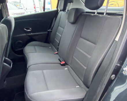 Серый Рено Меган, объемом двигателя 1.5 л и пробегом 205 тыс. км за 7999 $, фото 21 на Automoto.ua