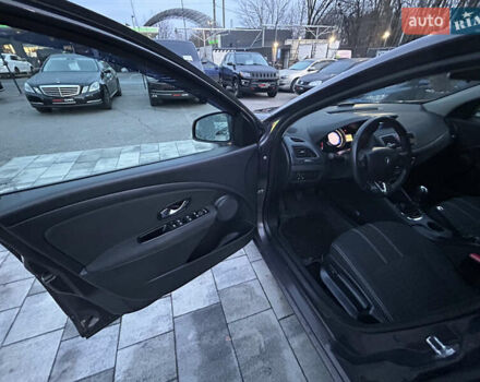 Серый Рено Меган, объемом двигателя 1.5 л и пробегом 110 тыс. км за 9999 $, фото 11 на Automoto.ua