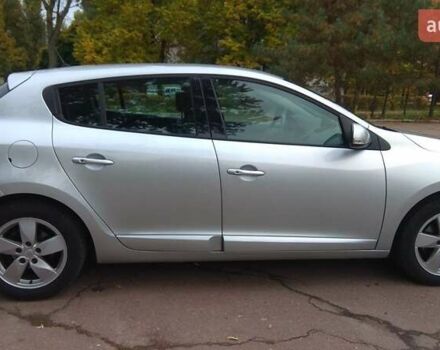 Рено Меган 2015 у Чернігові на Automoto.ua Сірий Рено Меган, об'ємом двигуна 1.46 л та пробігом 270 тис. км за 8800 $, фото 6 на Automoto.ua
