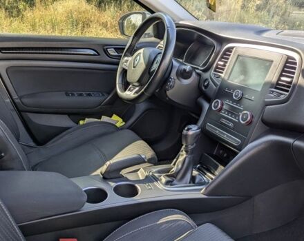 Рено Меган 2016 в Днепре (Днепропетровске) на Automoto.ua Серый Рено Меган, объемом двигателя 1.5 л и пробегом 270 тыс. км за 10000 $, фото 7 на Automoto.ua