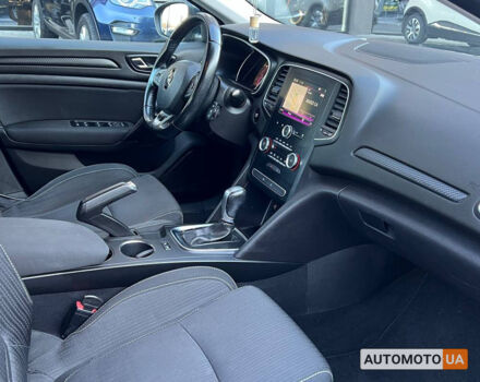 Рено Меган 2017 в Черновцах на Automoto.ua Серый Рено Меган, объемом двигателя 1.5 л и пробегом 208 тыс. км за 12200 $, фото 12 на Automoto.ua