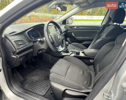 Рено Меган 2020 в Луцке на Automoto.ua Серый Рено Меган, объемом двигателя 1.46 л и пробегом 165 тыс. км за 14200 $, фото 11 на Automoto.ua