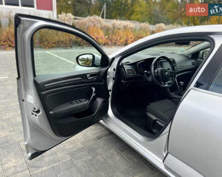 Рено Меган 2020 в Луцке на Automoto.ua Серый Рено Меган, объемом двигателя 1.46 л и пробегом 165 тыс. км за 14200 $, фото 10 на Automoto.ua