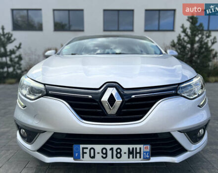 Рено Меган 2020 в Луцке на Automoto.ua Серый Рено Меган, объемом двигателя 1.46 л и пробегом 165 тыс. км за 14200 $, фото 4 на Automoto.ua