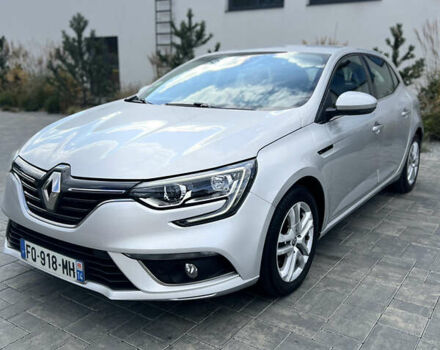 Рено Меган 2020 в Луцке на Automoto.ua Серый Рено Меган, объемом двигателя 1.46 л и пробегом 165 тыс. км за 14200 $, фото 1 на Automoto.ua