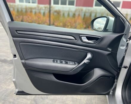 Рено Меган 2020 в Луцке на Automoto.ua Серый Рено Меган, объемом двигателя 1.5 л и пробегом 165 тыс. км за 14000 $, фото 7 на Automoto.ua