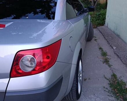 Серый Рено Меган, объемом двигателя 2 л и пробегом 240 тыс. км за 5800 $, фото 1 на Automoto.ua