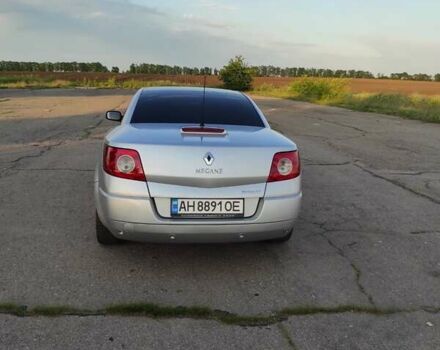 Рено Меган 2006 в Славянске на Automoto.ua Серый Рено Меган, объемом двигателя 2 л и пробегом 160 тыс. км за 7200 $, фото 2 на Automoto.ua