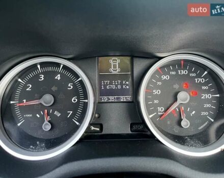 Серый Рено Меган, объемом двигателя 2 л и пробегом 177 тыс. км за 5600 $, фото 16 на Automoto.ua