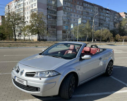 Серый Рено Меган, объемом двигателя 1.6 л и пробегом 290 тыс. км за 6500 $, фото 76 на Automoto.ua