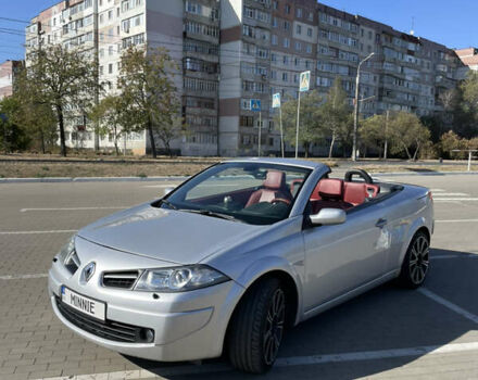 Серый Рено Меган, объемом двигателя 1.6 л и пробегом 290 тыс. км за 6500 $, фото 75 на Automoto.ua