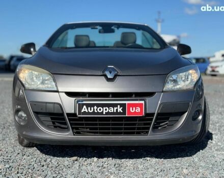 Серый Рено Меган, объемом двигателя 2 л и пробегом 215 тыс. км за 8690 $, фото 16 на Automoto.ua