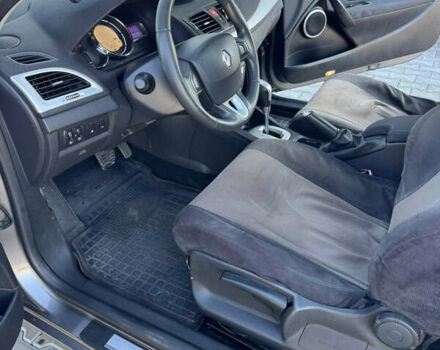 Серый Рено Меган, объемом двигателя 1.5 л и пробегом 290 тыс. км за 6800 $, фото 3 на Automoto.ua