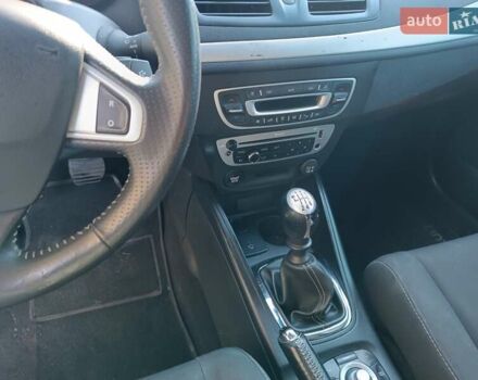 Сірий Рено Меган, об'ємом двигуна 1.6 л та пробігом 166 тис. км за 7200 $, фото 11 на Automoto.ua