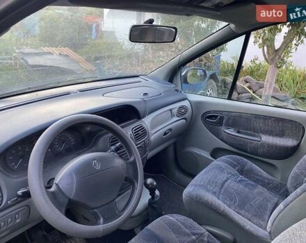 Серый Рено Меган, объемом двигателя 1.6 л и пробегом 325 тыс. км за 2500 $, фото 4 на Automoto.ua