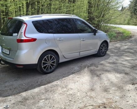 Серый Рено Меган, объемом двигателя 0 л и пробегом 278 тыс. км за 9600 $, фото 3 на Automoto.ua