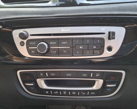 Серый Рено Меган, объемом двигателя 0 л и пробегом 278 тыс. км за 9600 $, фото 7 на Automoto.ua