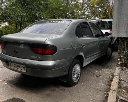 Серый Рено Меган, объемом двигателя 1.6 л и пробегом 350 тыс. км за 800 $, фото 2 на Automoto.ua