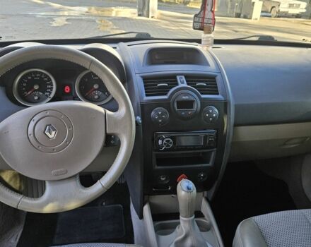 Сірий Рено Меган, об'ємом двигуна 1.6 л та пробігом 155 тис. км за 4300 $, фото 4 на Automoto.ua