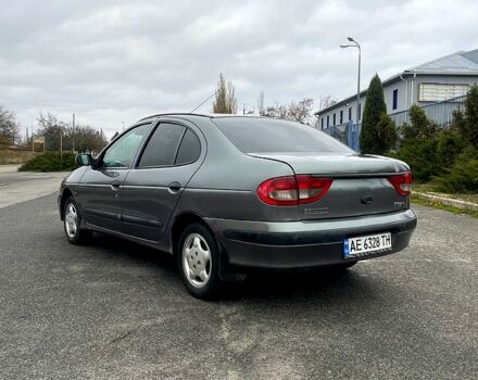 Серый Рено Меган, объемом двигателя 1.4 л и пробегом 260 тыс. км за 2100 $, фото 3 на Automoto.ua