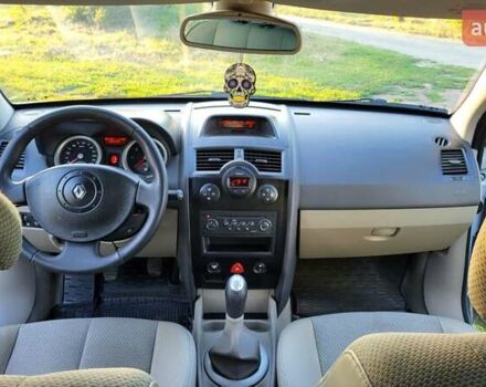 Рено Меган 2003 в Кропивницком (Кировограде) на Automoto.ua Серый Рено Меган, объемом двигателя 1.6 л и пробегом 305 тыс. км за 4800 $, фото 5 на Automoto.ua