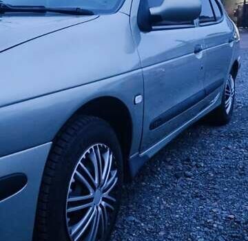 Рено Меган 2003 в Коростене на Automoto.ua Серый Рено Меган, объемом двигателя 1.39 л и пробегом 303 тыс. км за 3200 $, фото 5 на Automoto.ua