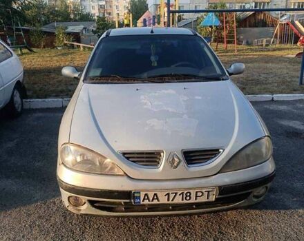 Рено Меган 2003 в Иванкове на Automoto.ua Серый Рено Меган, объемом двигателя 1.39 л и пробегом 178 тыс. км за 2700 $, фото 5 на Automoto.ua