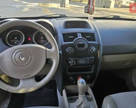 Серый Рено Меган, объемом двигателя 1.6 л и пробегом 155 тыс. км за 4400 $, фото 13 на Automoto.ua