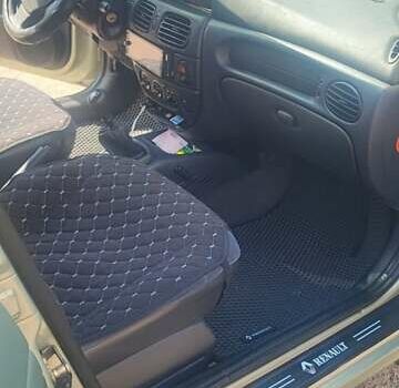 Рено Меган 2003 в Коростене на Automoto.ua Серый Рено Меган, объемом двигателя 1.39 л и пробегом 303 тыс. км за 3200 $, фото 13 на Automoto.ua