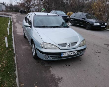 Серый Рено Меган, объемом двигателя 1.4 л и пробегом 150 тыс. км за 2800 $, фото 3 на Automoto.ua