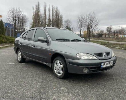 Серый Рено Меган, объемом двигателя 1.4 л и пробегом 360 тыс. км за 2100 $, фото 1 на Automoto.ua