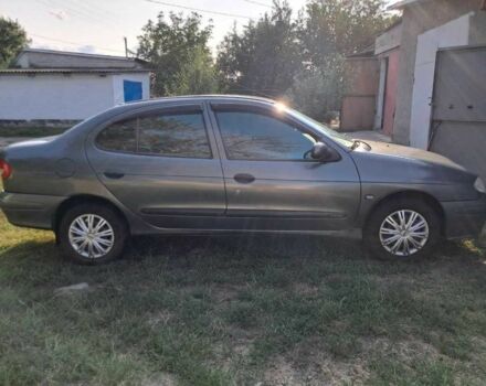 Серый Рено Меган, объемом двигателя 0 л и пробегом 300 тыс. км за 3300 $, фото 1 на Automoto.ua