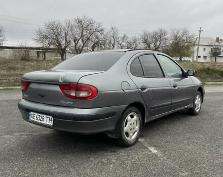 Серый Рено Меган, объемом двигателя 1.4 л и пробегом 360 тыс. км за 2100 $, фото 2 на Automoto.ua