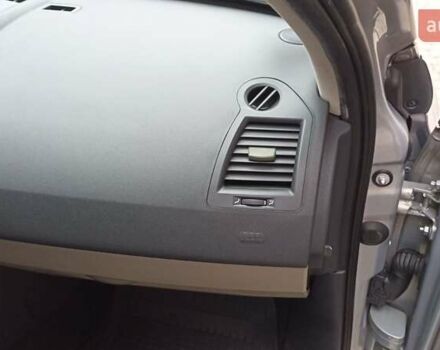 Серый Рено Меган, объемом двигателя 1.6 л и пробегом 243 тыс. км за 4700 $, фото 12 на Automoto.ua